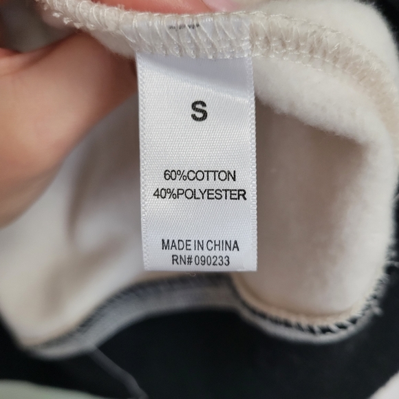 PacSun Pacific Sunwear Surplice Oversized Sweatshirt Size Small - Picture 8 of 10